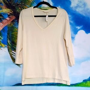 4TH & Ocean women's long sleeves V neck Tshirt size S